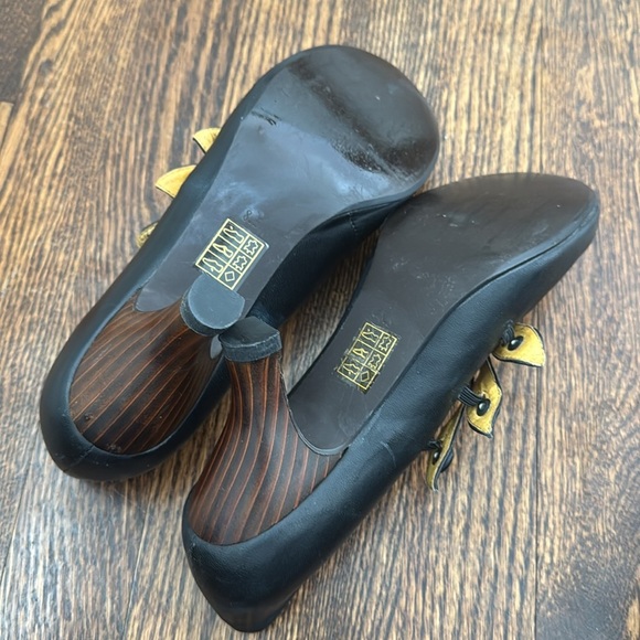 Jeffrey Campbell Ibiza black leather button strap wood grain heel Mary Jane shoe - Picture 5 of 6